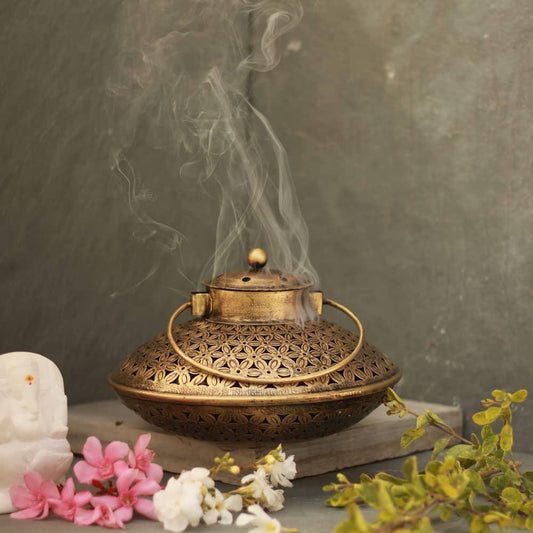 Serene Dhoop Dechi